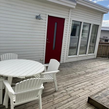 Eget Gaesthus I Vaestkustpaerlan Skaerhamn Vila Exterior foto