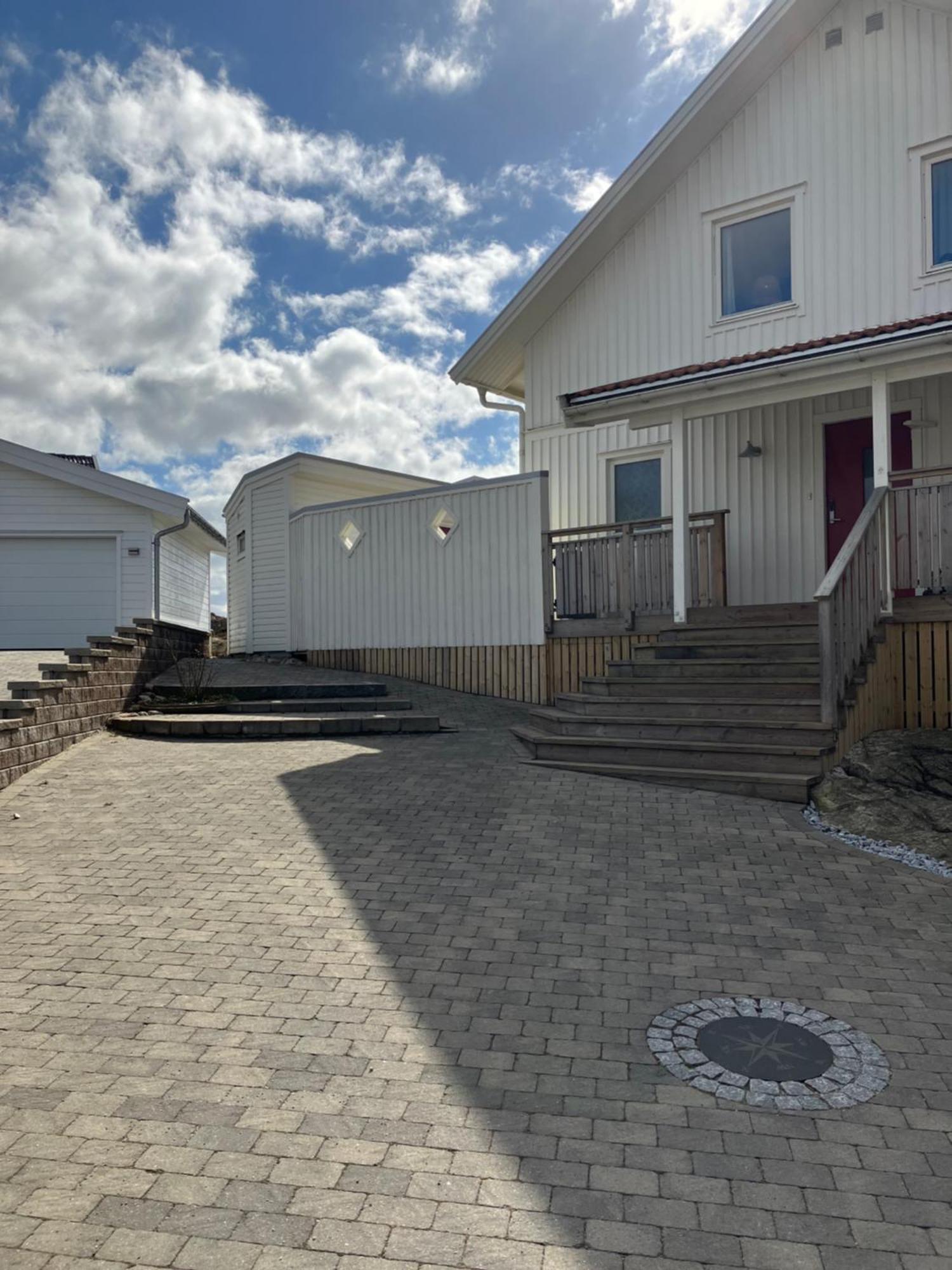 Eget Gaesthus I Vaestkustpaerlan Skaerhamn Vila Exterior foto